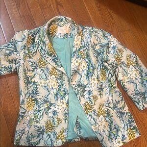 Skies Are Blue Floral Blazer in Cream and Green